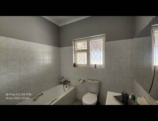 4 BEDROOM FREESTANDING FOR SALE IN SCOTTSVILLE